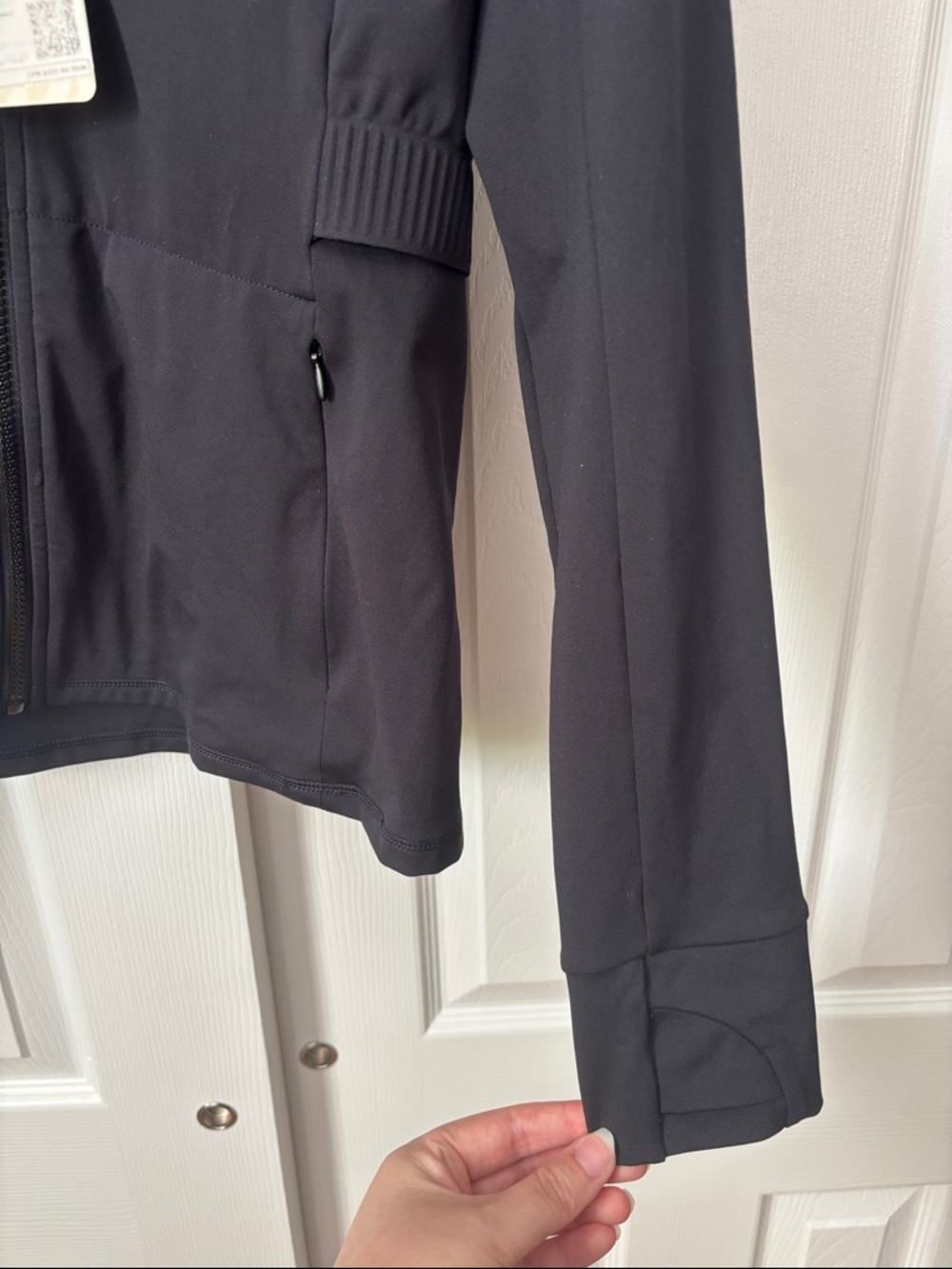 NWT Fabletics Black Trinity Performance Jacket Size Medium - Picture 5 of 8